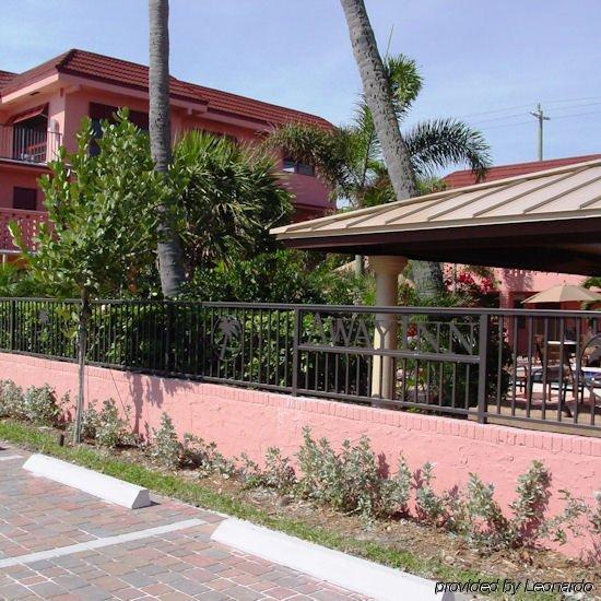 Away Inn Lauderdale-by-the-Sea Exteriör bild