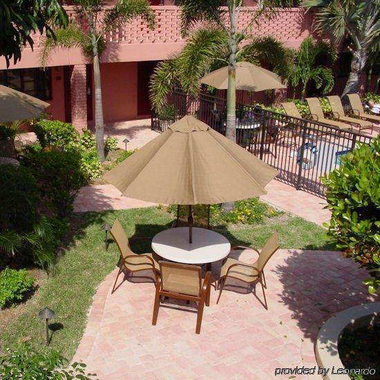 Away Inn Lauderdale-by-the-Sea Restaurang bild