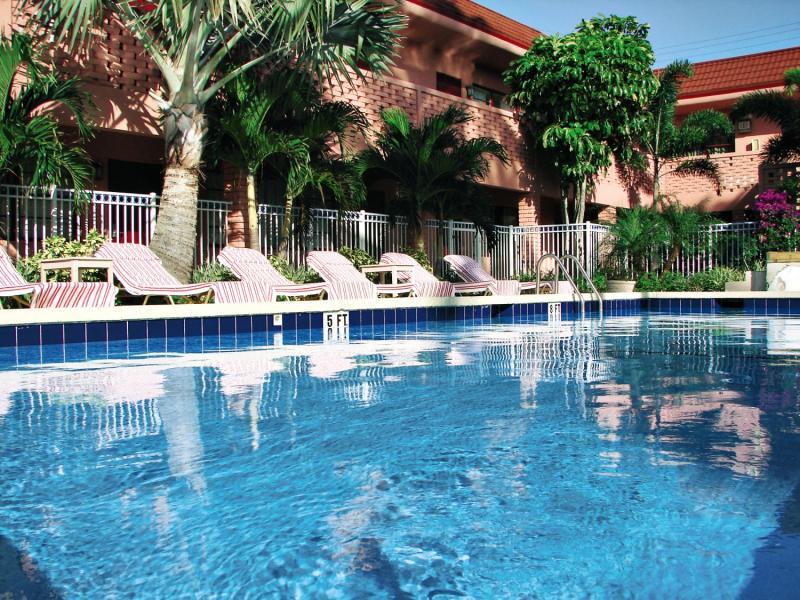 Away Inn Lauderdale-by-the-Sea Exteriör bild