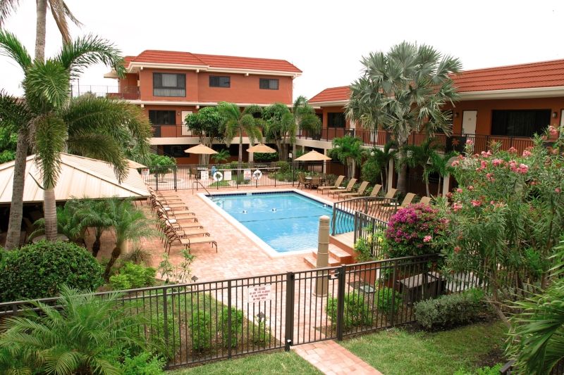 Away Inn Lauderdale-by-the-Sea Exteriör bild